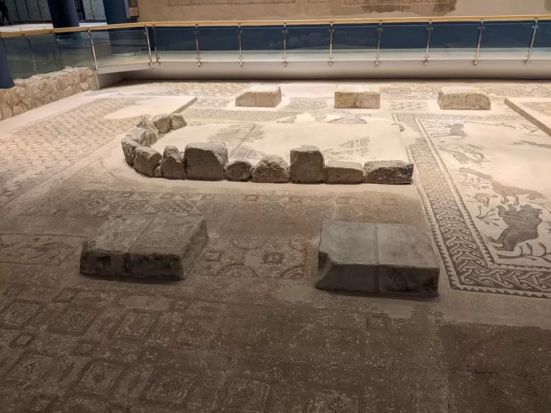 Откройте для себя Археологический музей Хатая