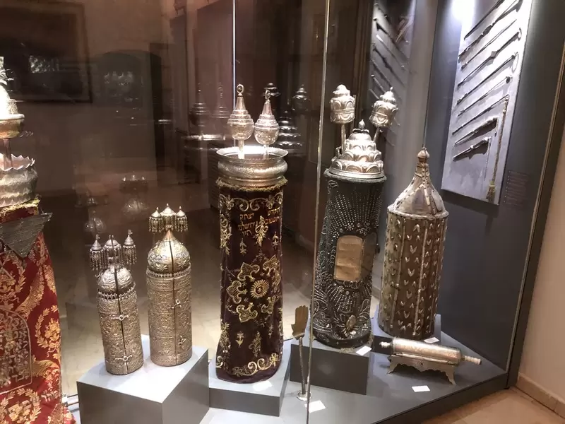 Откройте для себя Еврейский музей Турции