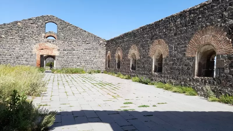 Kars Kalesi'ni keşfedin