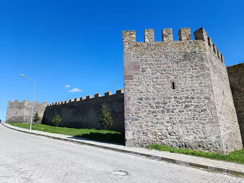 Ardahan Kalesi'ni keşfedin