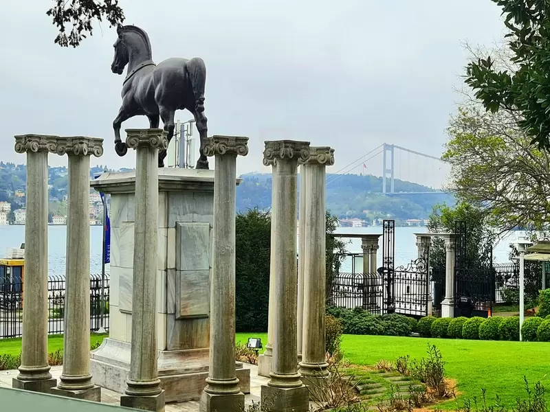 Откройте для себя музей Сакипа Сабанджи