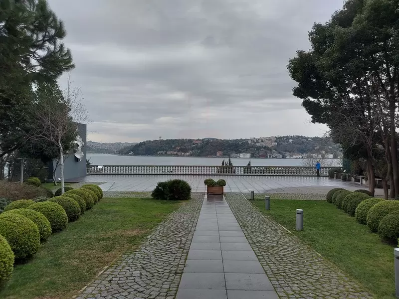 Откройте для себя музей Сакипа Сабанджи