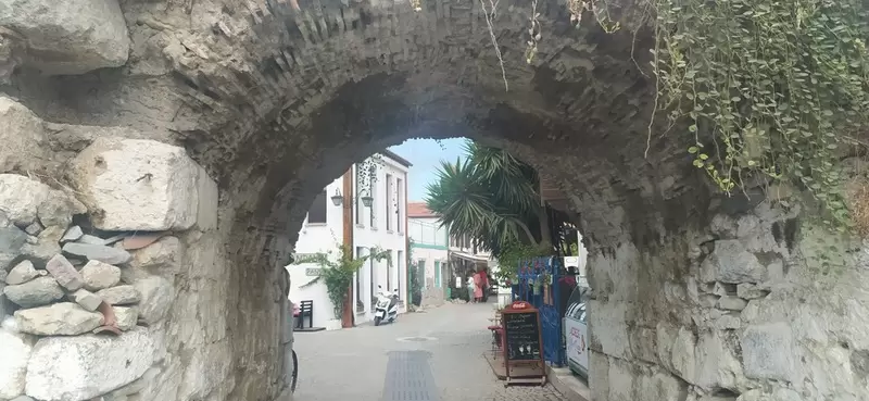 Откройте для себя замок Сыгаджик