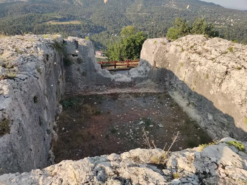 Откройте для себя замок Намрун