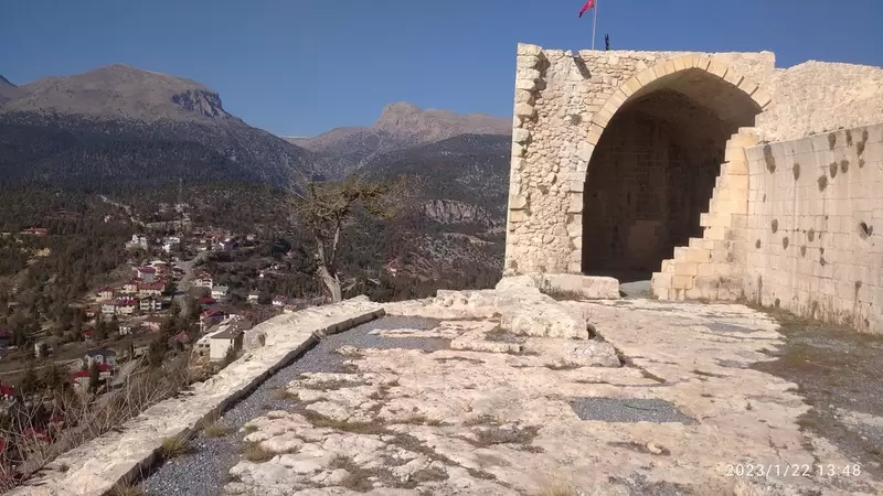 Откройте для себя замок Намрун