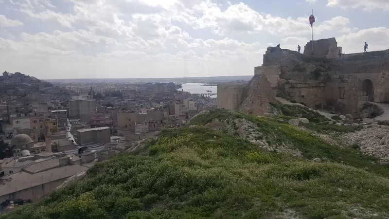 Discover Birecik Castle