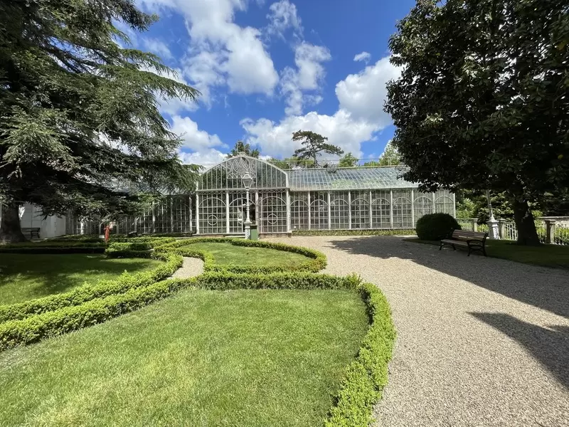 Откройте для себя дворец Маслак