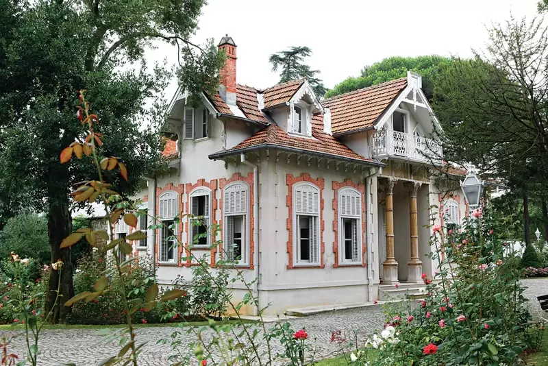 Откройте для себя дворец Маслак