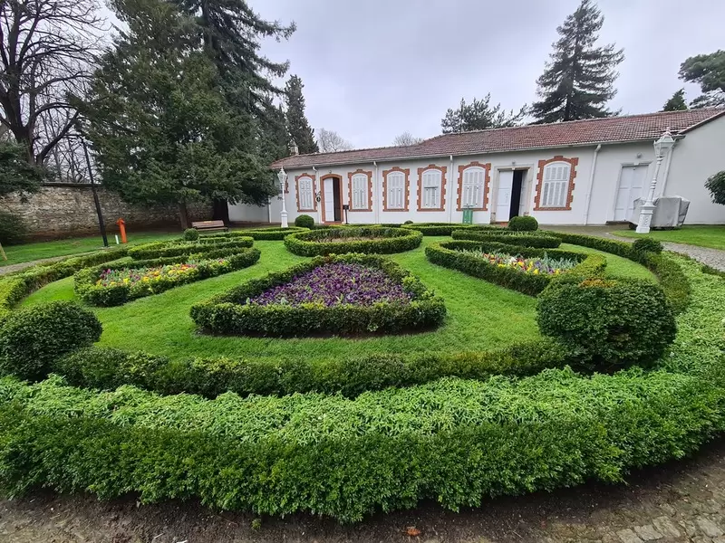 Откройте для себя дворец Маслак