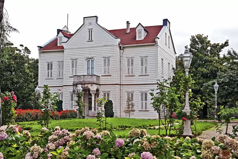 Откройте для себя дворец Маслак