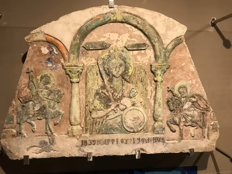 Entdecken Sie das Archäologische Museum Alanya