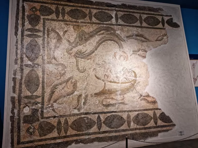 Entdecken Sie das Archäologische Museum Alanya