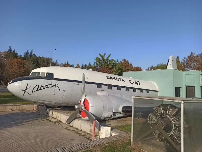 اكتشف متحف اسكيشهير للطيران