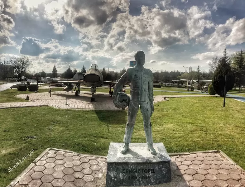 اكتشف متحف اسكيشهير للطيران