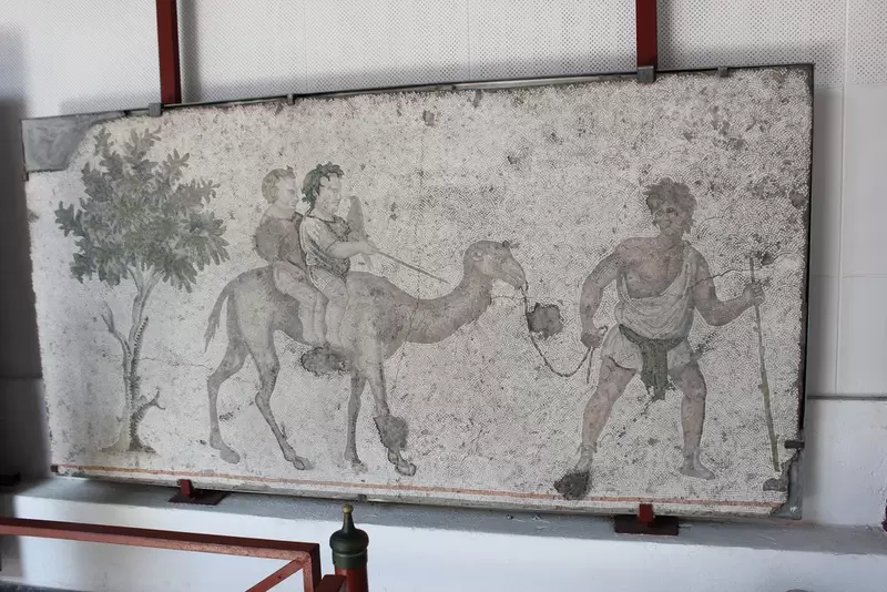 大宮殿モザイク博物館を発見する