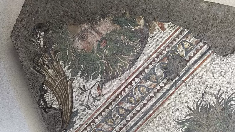 大宮殿モザイク博物館を発見する