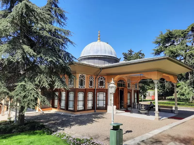 Откройте для себя дворец Айналыкавак