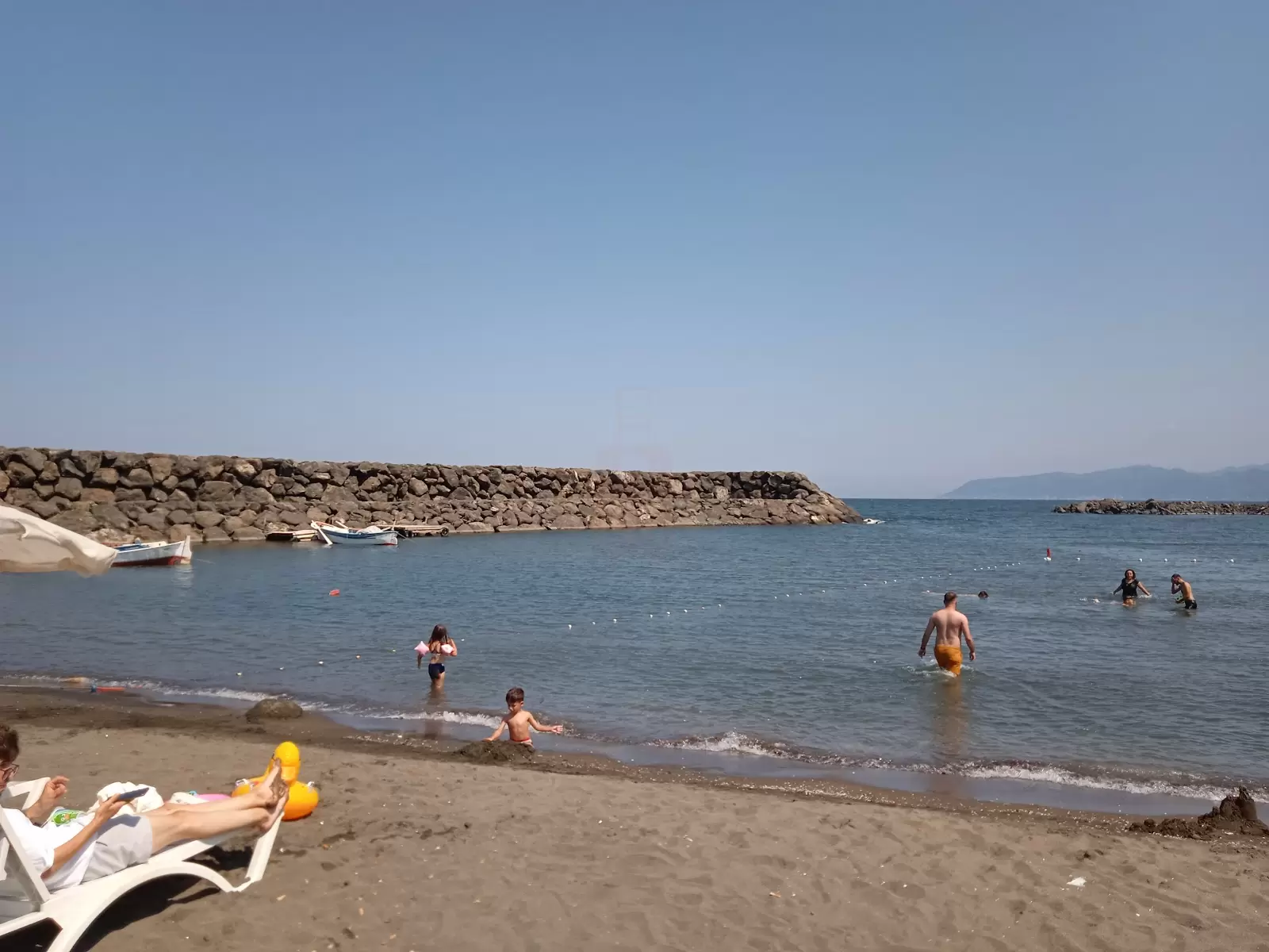 Beşikdüzü Halk Plajı