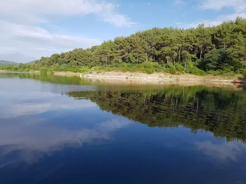 Entdecken Sie das Freilichtmuseum Karatepe-Aslantaş