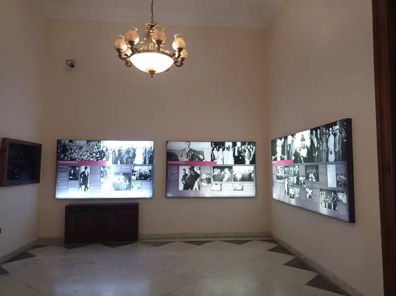 Откройте для себя Измирский музей Ататюрка