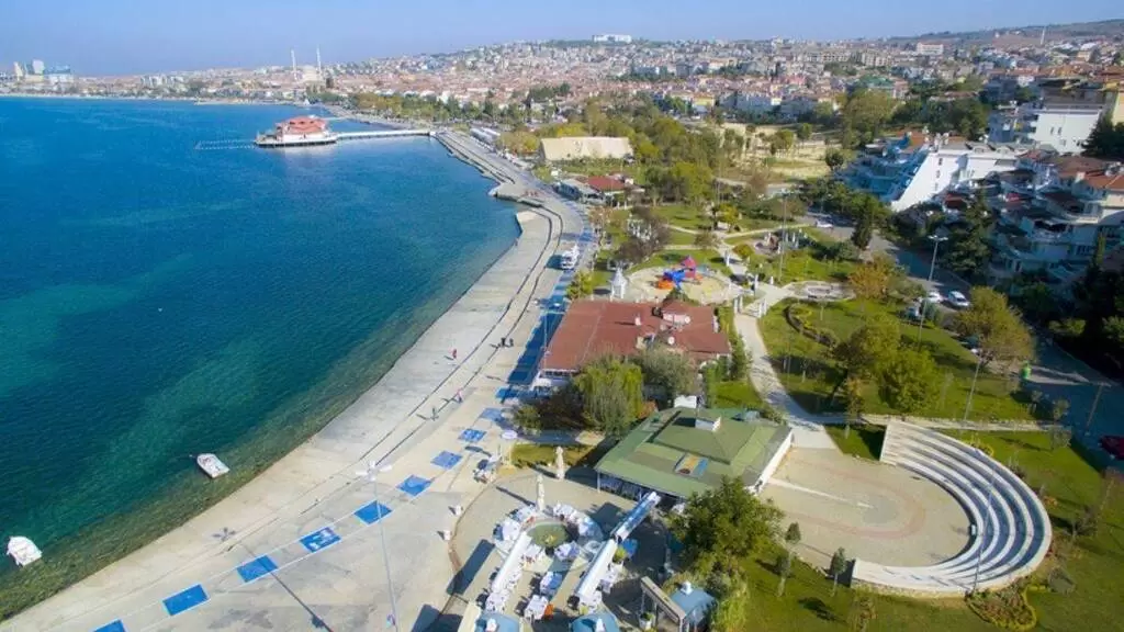 比于克切克美杰