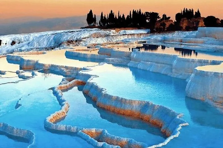 Excursión de día completo a Pamukkale y Hierápolis desde Selçuk o Kuşadası