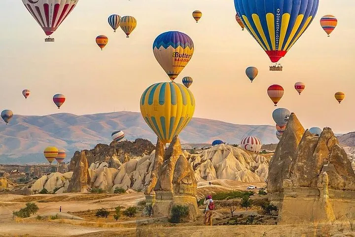 Tour de 2 Días Todo Incluido por Capadocia desde Estambul con Vuelo en Globo Opcional