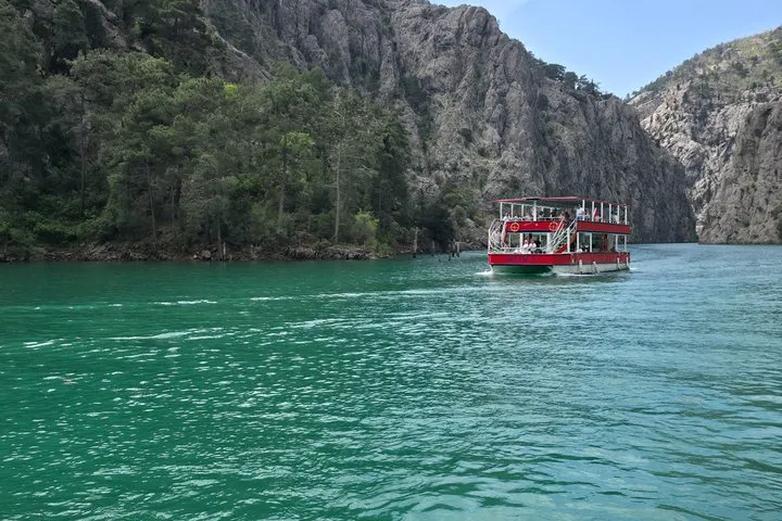 Excursión en barco por Side Green Canyon con almuerzo y traslado al hotel