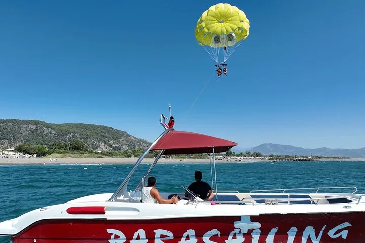 Vuelo en parasailing en Sarıgerme