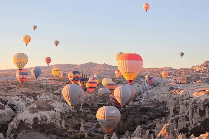 Paseo en Globo Aerostático al Amanecer en Capadocia con Traslado al Hotel