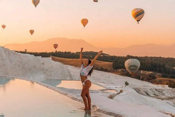 Excursión de día completo a Marmaris y Pamukkale con paseo en globo aerostático