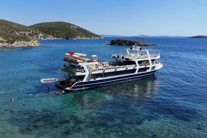 Excursión en barco por Çeşme: crucero por calas recónditas con paradas para bañarse