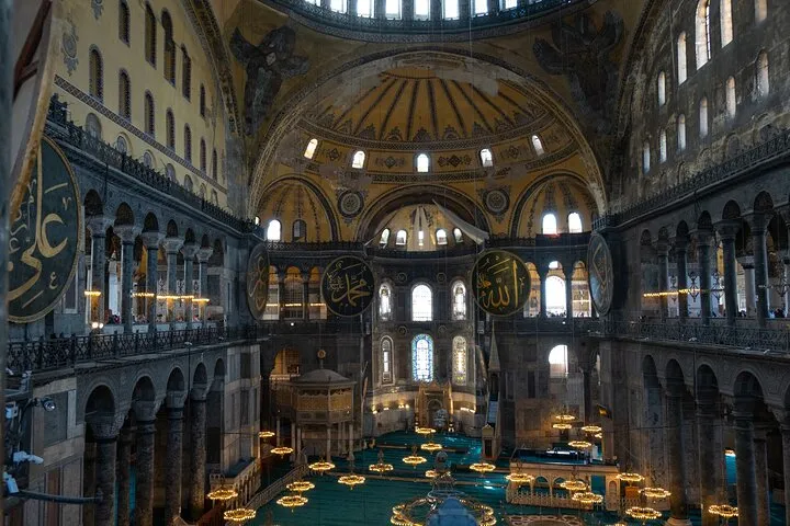 Estambul: Tour en grupo pequeño por la Mezquita Azul y Santa Sofía con entrada