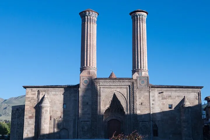 Visita guiada privada con todo incluido por la ciudad de Erzurum