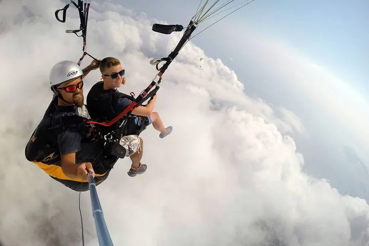 Parapente en Sarigerme con pilotos expertos locales y traslado privado