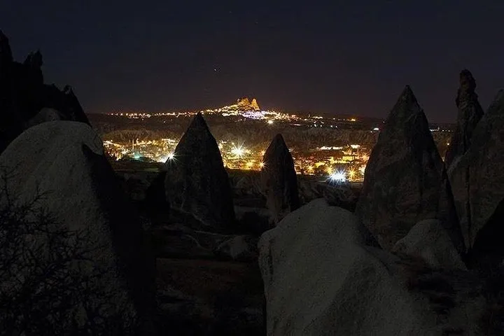 Paseo a la luz de la luna por Capadocia