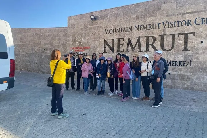 Excursión privada al monte Nemrut al atardecer