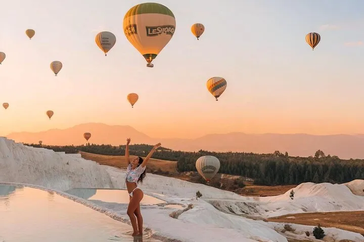 Experiencia en globo aerostático al amanecer sobre Pamukkale