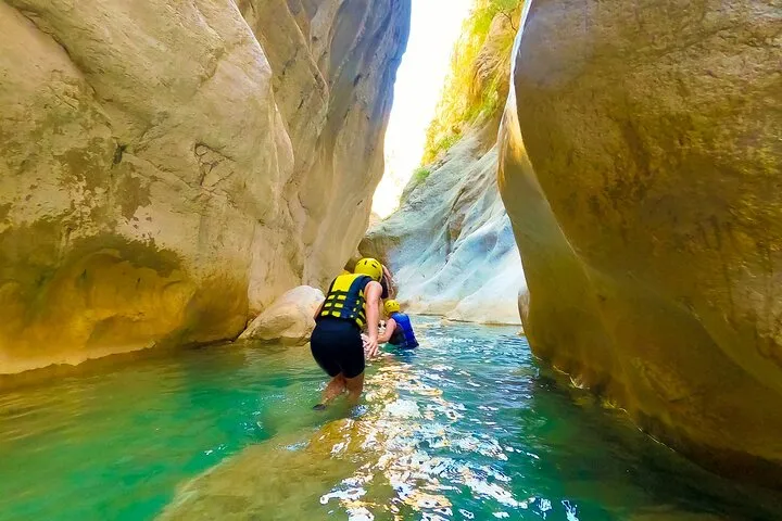 Avventura di canyoning e rafting con pranzo incluso, con partenza da Belek