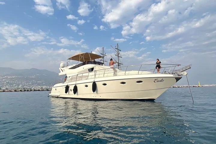 Excursión privada en yate de lujo con todo incluido en Alanya.