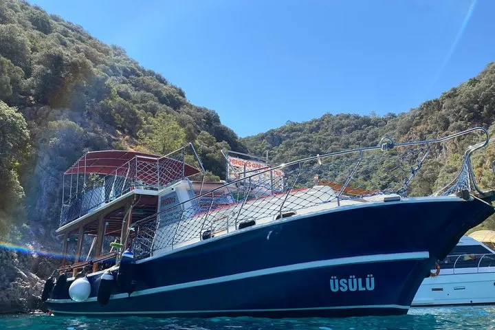 Excursión diaria en barco