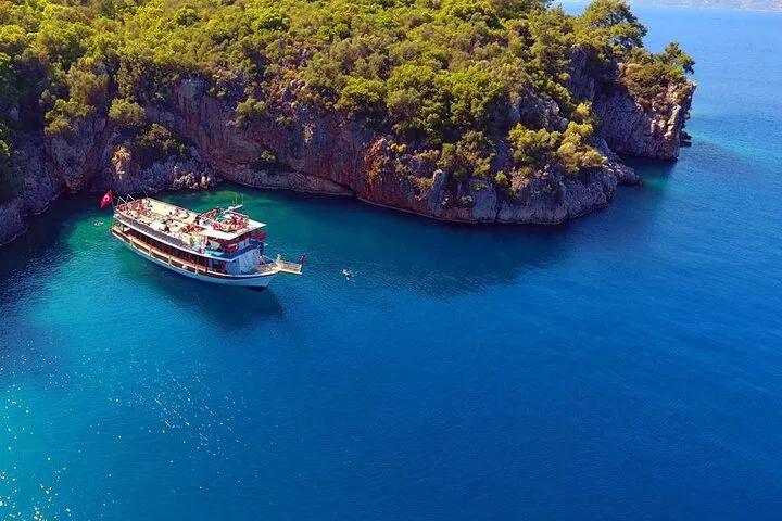 Excursión en barco con todo incluido en Marmaris: almuerzo y bebidas ilimitadas