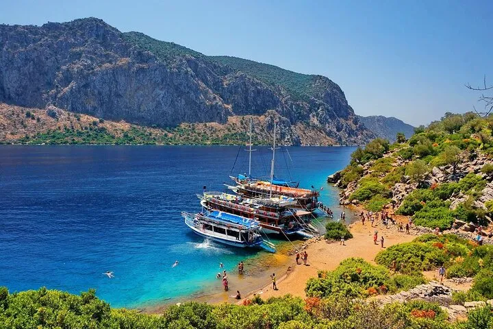 Excursión en barco desde Marmaris a las islas del Egeo con almuerzo y bebidas ilimitadas