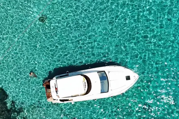 Crucero Privado en Yate a Motor en Bodrum con Almuerzo