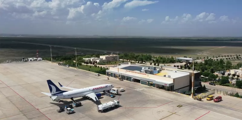 伊迪尔·塞希特·布伦特·艾登机场