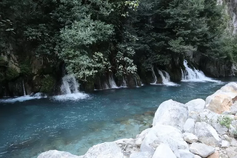 Karasu Canyon und Wasserfall