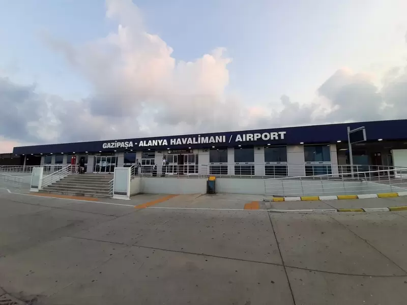 مطار غازي باشا