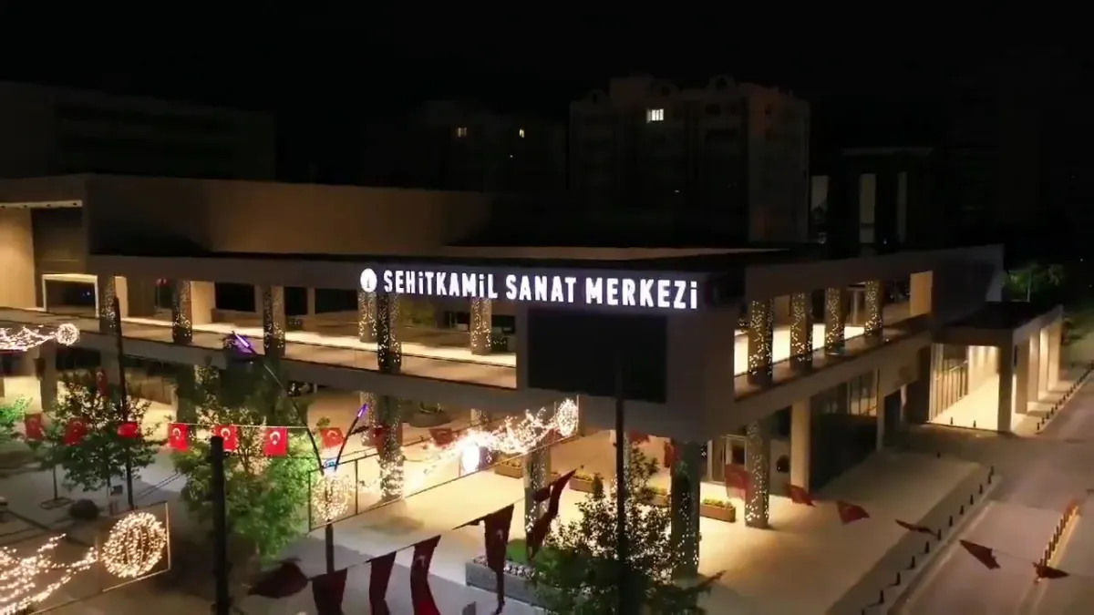 Şehit Kamil Sanat Merkezi