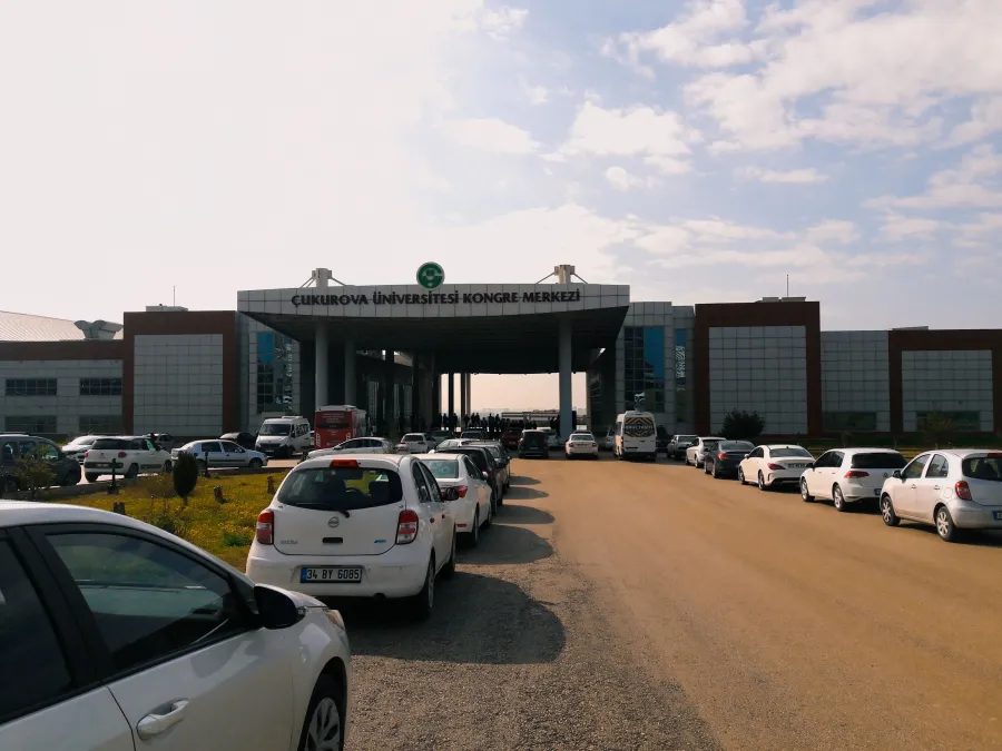 Adana Çukurova Üniversitesi Kongre Salonu