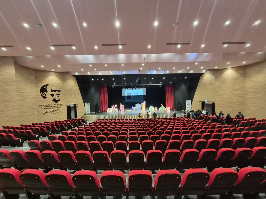 İnal Aydınoğlu Kültür Merkezi